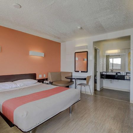 Motel 6-San Antonio, Tx - Fort Sam Houston Eksteriør bilde